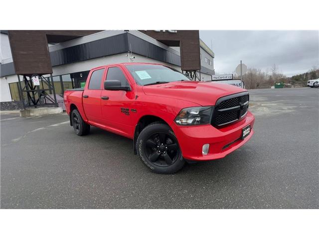 2022 RAM 1500 CLASSIC EXPRESS 4X4 CREW CAB 5.7' BOX (Stk: 25170) in Sudbury - Image 2 of 24