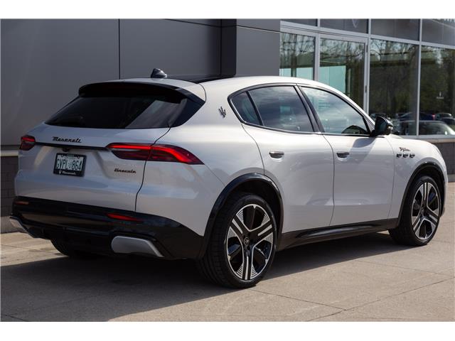 2025 Maserati Grecale Folgore Base (Stk: M25000D) in London - Image 8 of 34