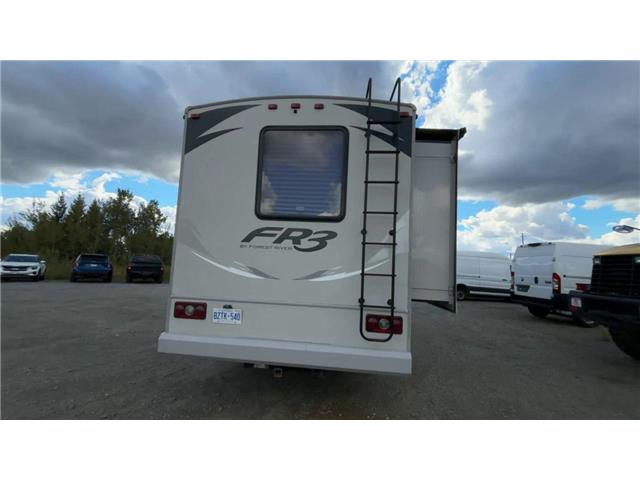 2016 Ford F-53 Motorhome Chassis Base (Stk: A05645) in Sudbury - Image 2 of 23