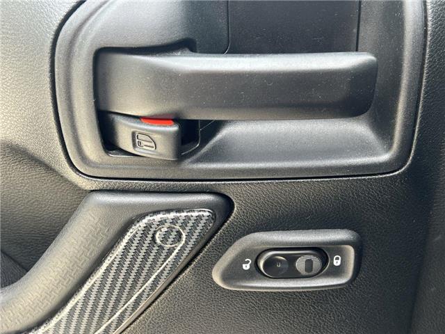 2017 Jeep Wrangler Unlimited Rubicon (Stk: 25211-2) in Sudbury - Image 13 of 24