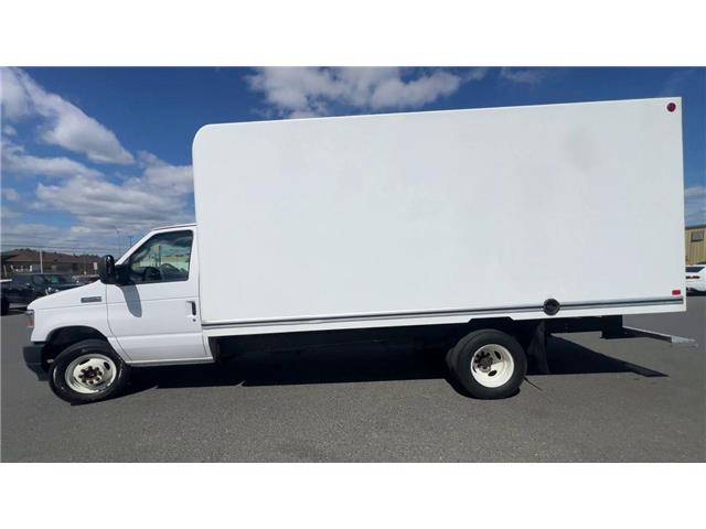 2022 Ford E-450 Cutaway Base (Stk: 25421) in Sudbury - Image 5 of 21