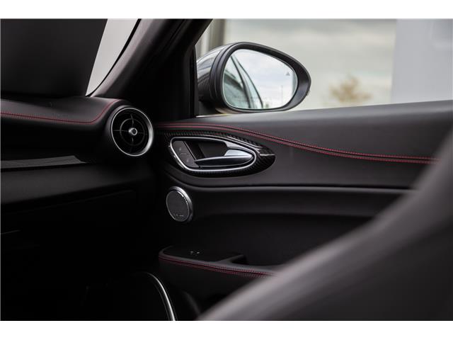 2019 Alfa Romeo Giulia Quadrifoglio (Stk: MU267) in London - Image 28 of 35
