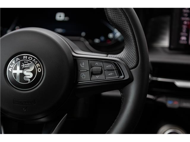2023 Alfa Romeo Tonale Veloce (Stk: 23089D) in London - Image 14 of 31
