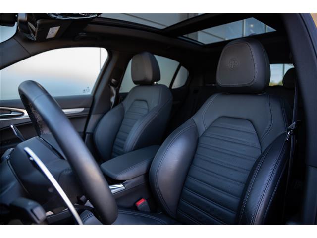 2022 Alfa Romeo Stelvio ti (Stk: MU261A) in London - Image 18 of 33