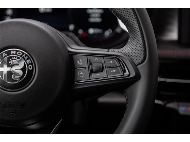 2024 Alfa Romeo Tonale PHEV Veloce (Stk: 24041D) in London - Image 15 of 33