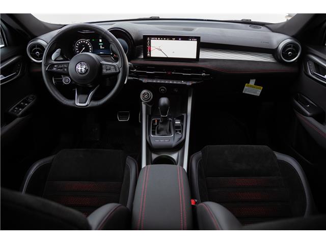 2024 Alfa Romeo Tonale PHEV Veloce (Stk: 24039) in London - Image 11 of 33
