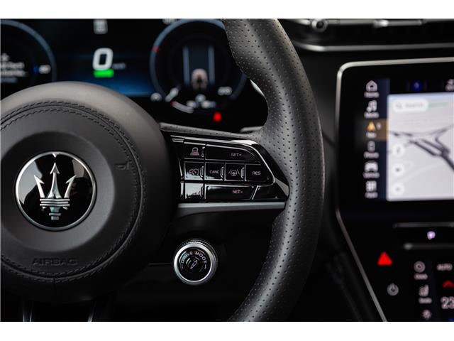 2025 Maserati Grecale Folgore Base (Stk: M25000D) in London - Image 19 of 37
