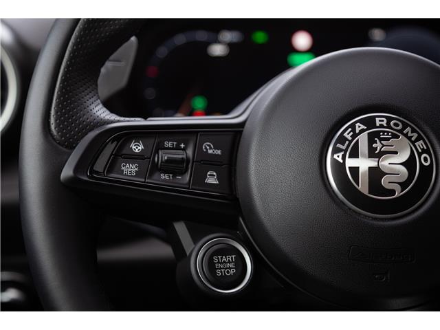 2024 Alfa Romeo Tonale PHEV Veloce (Stk: B0004) in London - Image 15 of 34