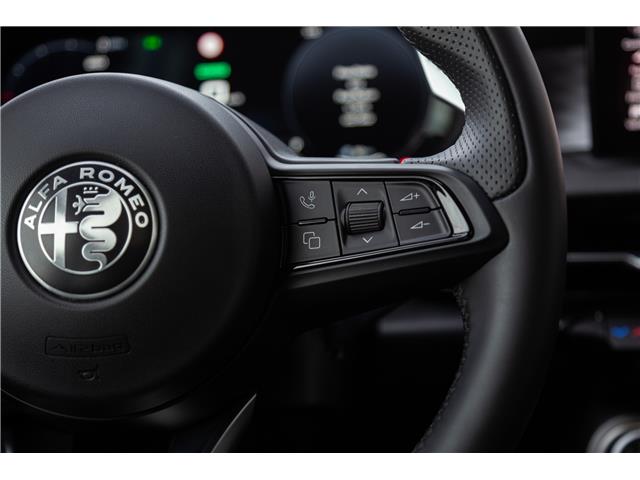 2024 Alfa Romeo Tonale PHEV Veloce (Stk: B0004) in London - Image 16 of 34