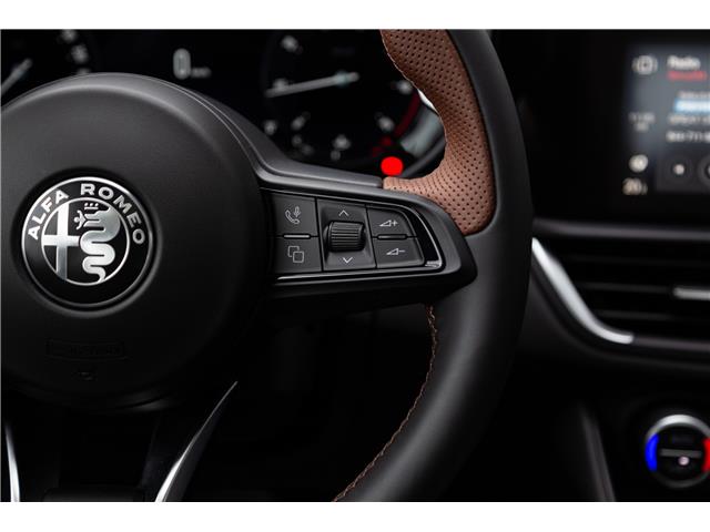 2025 Alfa Romeo Giulia Intensa (Stk: MU280) in London - Image 17 of 33