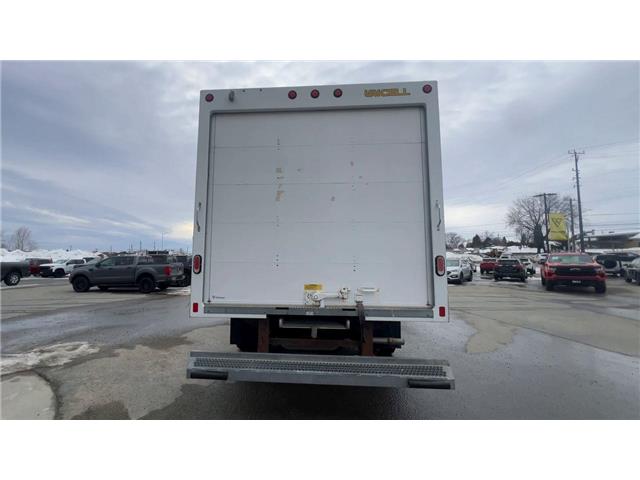 2022 Ford E-450 Cutaway Base (Stk: 26092) in Sudbury - Image 3 of 21