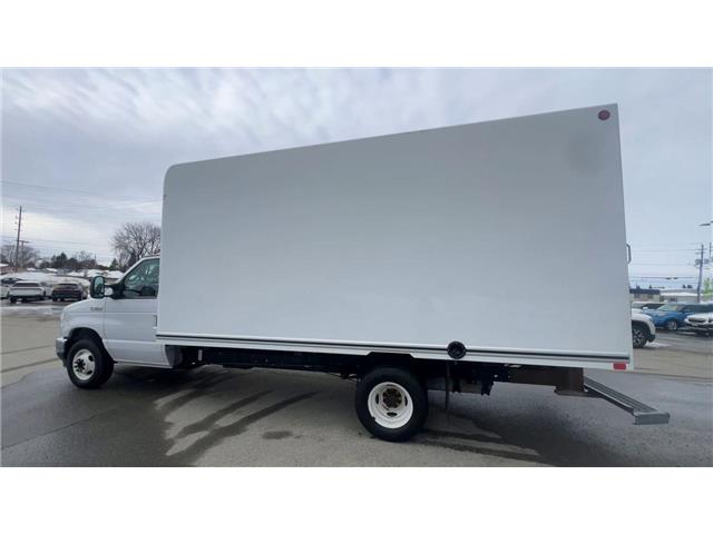 2022 Ford E-450 Cutaway Base (Stk: 26092) in Sudbury - Image 9 of 21