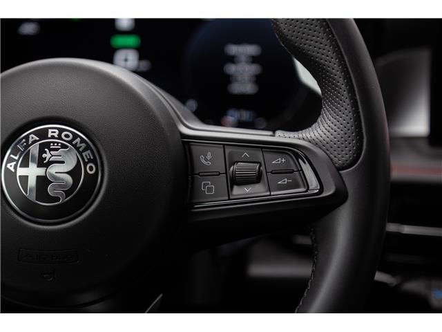 2025 Alfa Romeo Tonale PHEV Tributo (Stk: M24053A) in London - Image 17 of 35
