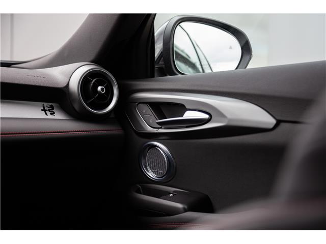 2025 Alfa Romeo Tonale PHEV Tributo (Stk: M24053A) in London - Image 28 of 35